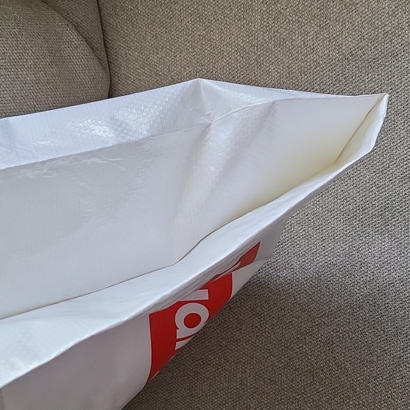 Large Supreme Reusable Bag - Picture 2 of 2